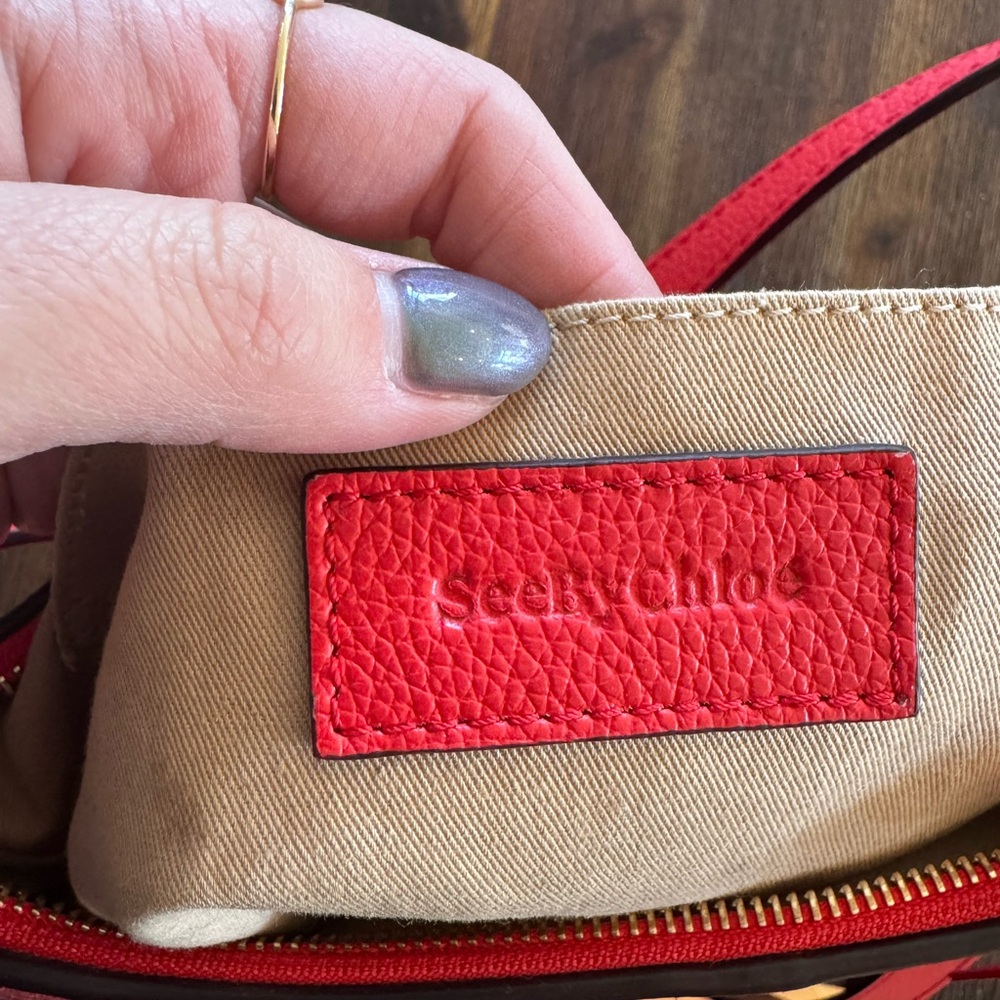 Shiny Red See by Chloe Joan Shoulder bag - Picture 6 of 11
